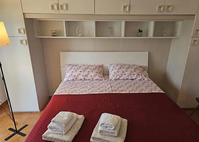 Gregoraci Bed and Breakfast *